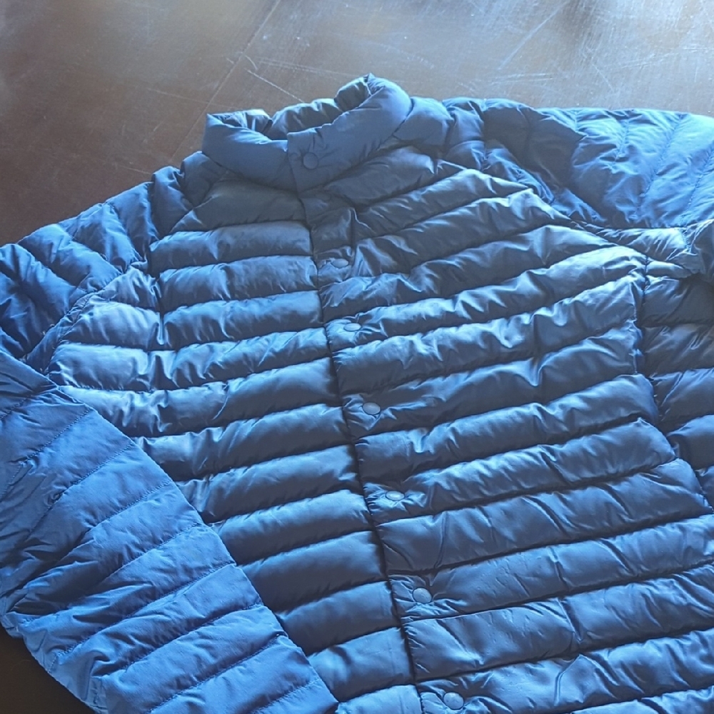 SOLD - Lightweight Blue Packable Puffer Jacket
